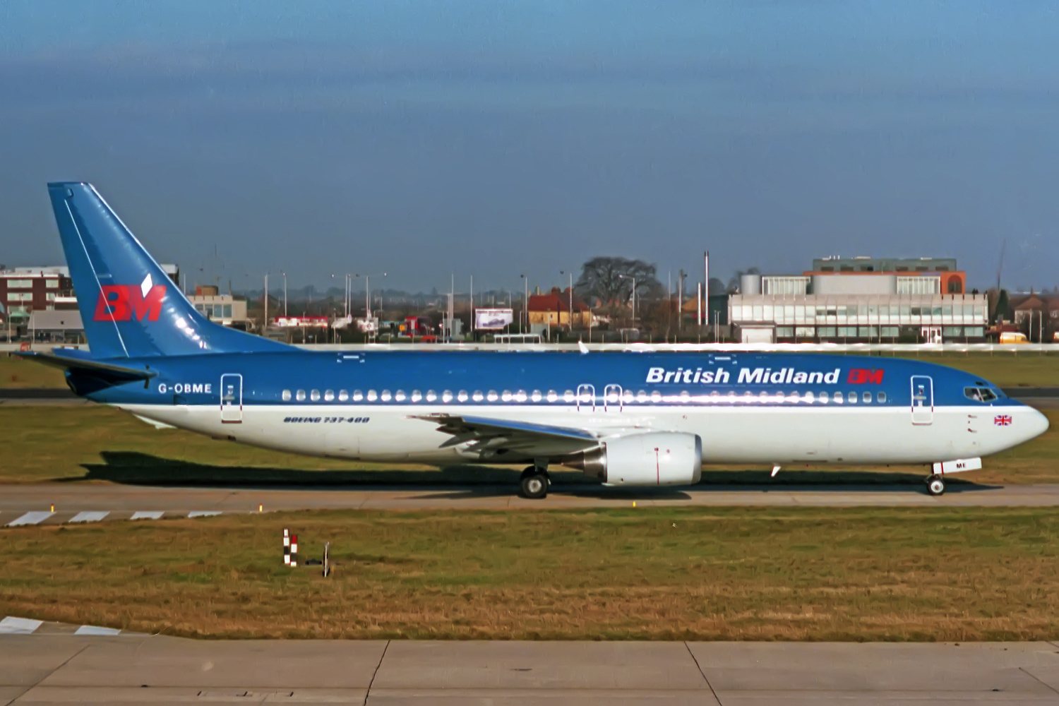 British Midland Boeing 737-4Y0, registration G-OBME, at London Heathrow in November 1988